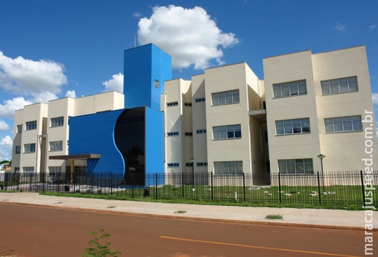 Mulher é denunciada pelo MP após insultar adolescente e chamar policial de Mulher é denunciada pelo MP após insultar adolescente e chamar policial de