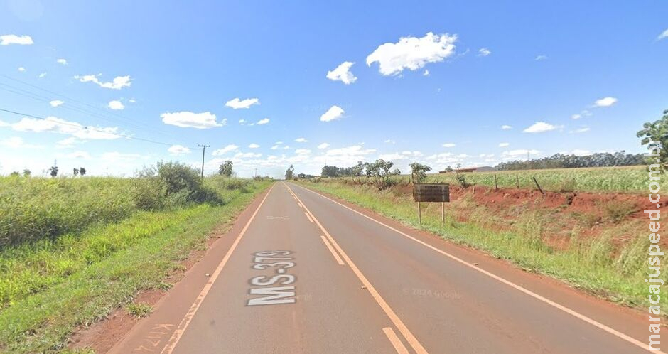 Mulher morre e dois ficam feridos em capotamento de carro em na MS-379, em Laguna Carapã Mulher morre e dois ficam feridos em capotamento de carro em na MS-379, em Laguna Carapã