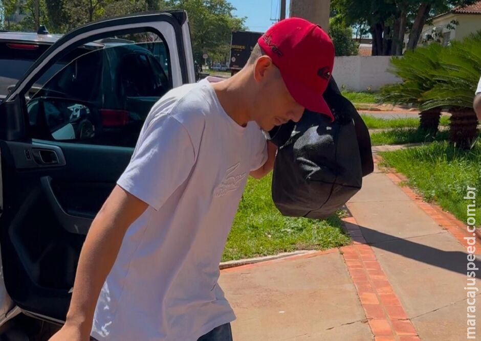 Suspeito de matar jovem a facadas se entrega à polícia em Nova Andradina