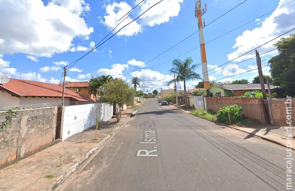 Tio tentar atacar sobrinha com faca aos berros de Tio tentar atacar sobrinha com faca aos berros de