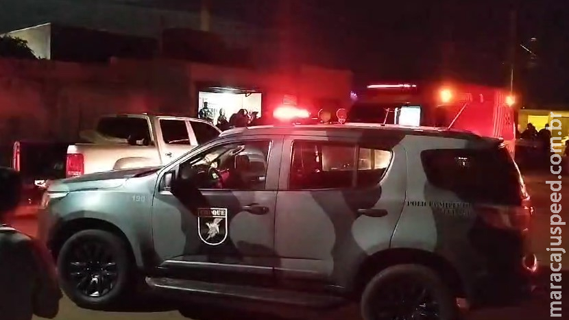 Tiroteio termina com morte e dois gravemente feridos em Campo Grande Tiroteio termina com morte e dois gravemente feridos em Campo Grande