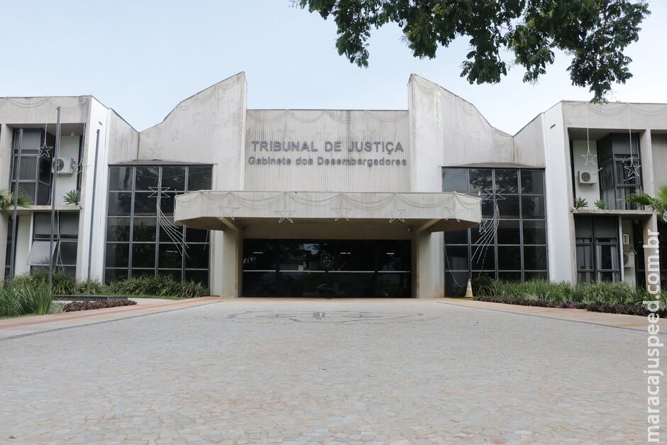 Após ficar 22 anos foragido, acusado de matar mulher tenta liberdade Após ficar 22 anos foragido, acusado de matar mulher tenta liberdade