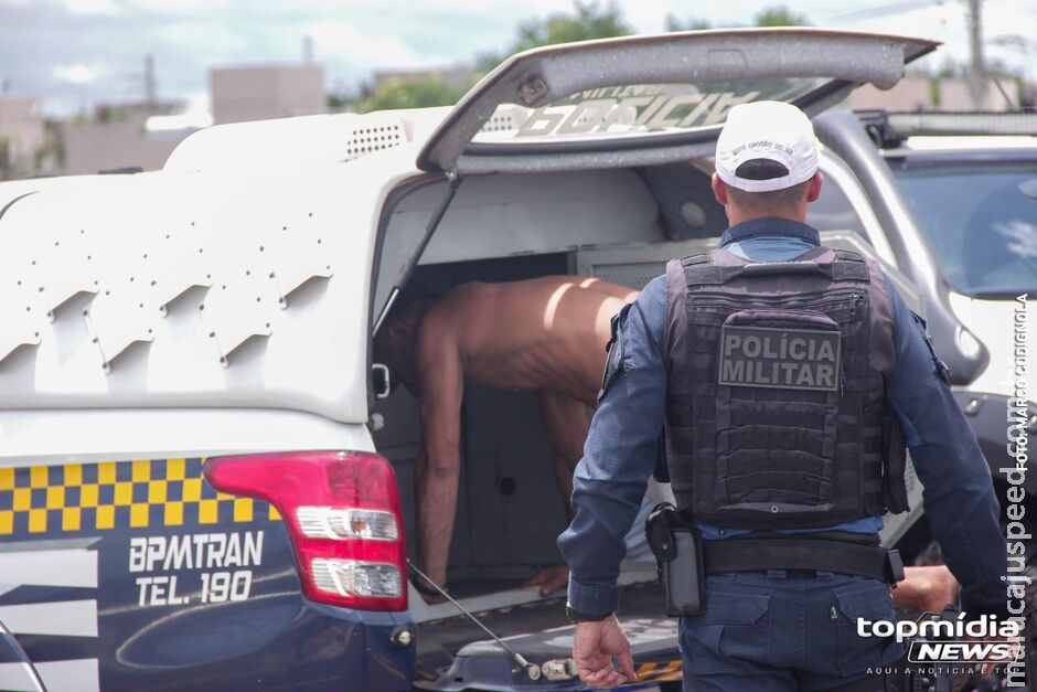Homem é preso após mandar sargento da PM olhar para órgão genital em Campo Grande Homem é preso após mandar sargento da PM olhar para órgão genital em Campo Grande