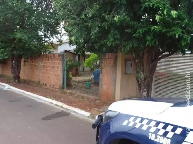 Homem morre após trocar tiros com policiais militares durante abordagem Homem morre após trocar tiros com policiais militares durante abordagem