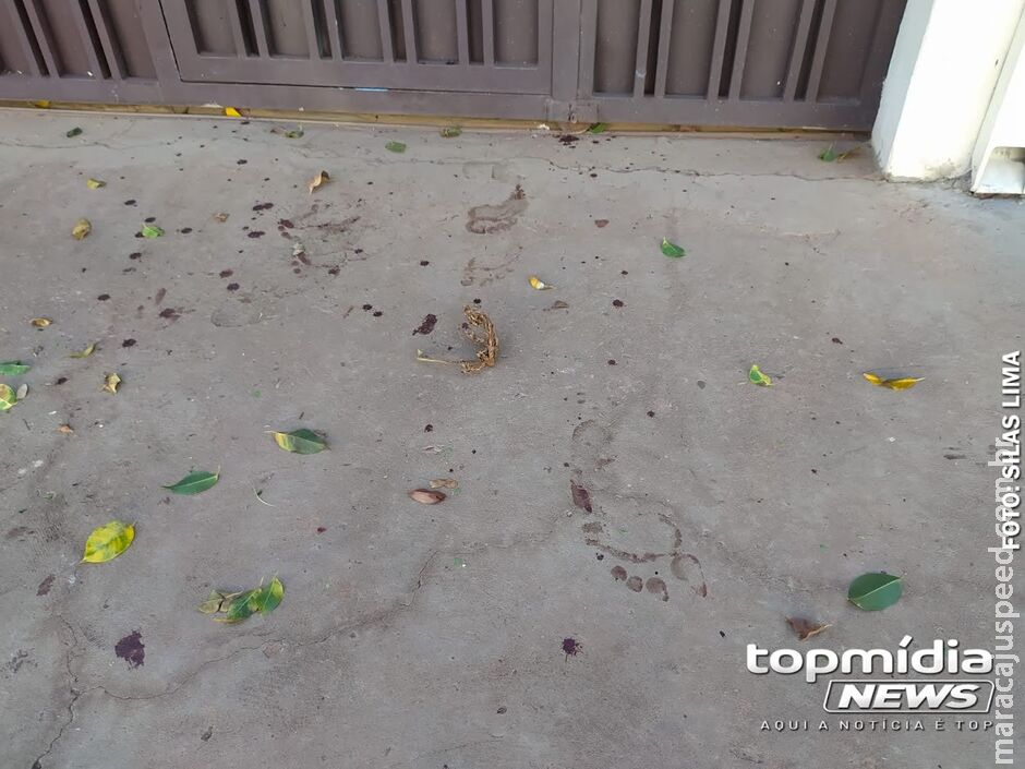 Homem tem casa invadida e é espancado por trio em Aquidauana Homem tem casa invadida e é espancado por trio em Aquidauana