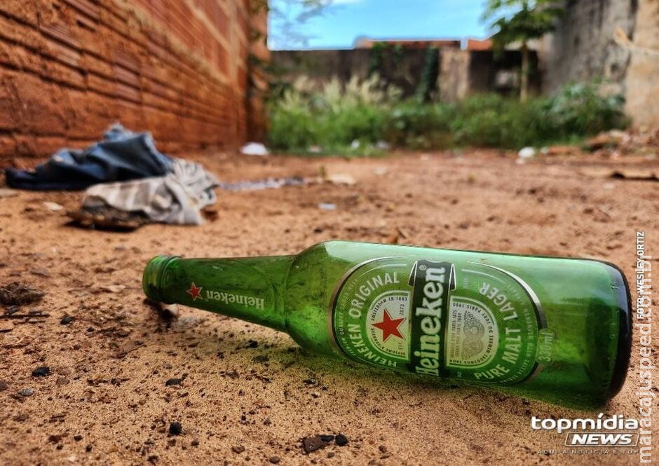 Moradores de rua agridem irmãos por se recusarem a vender bebidas em Campo Grande Moradores de rua agridem irmãos por se recusarem a vender bebidas em Campo Grande