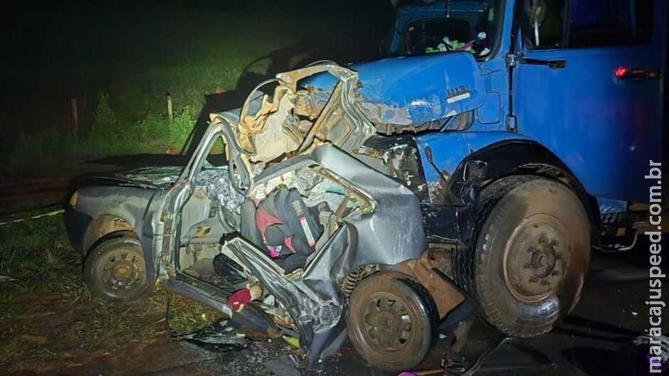 Morrem mais dois familiares em acidente entre carro e caminhão em Cassilândia Morrem mais dois familiares em acidente entre carro e caminhão em Cassilândia