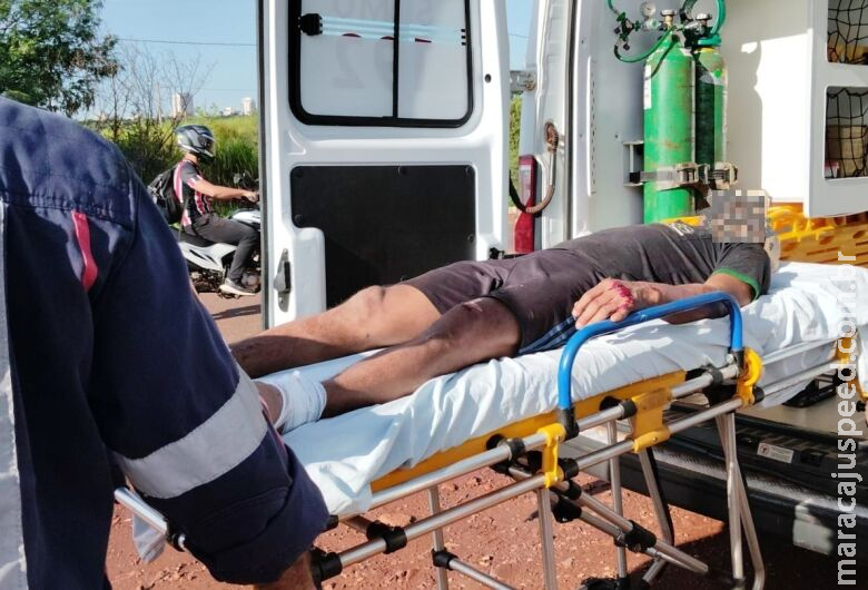 Motociclista é socorrido com vários ferimentos após sofrer acidente no Anel Viário Motociclista é socorrido com vários ferimentos após sofrer acidente no Anel Viário
