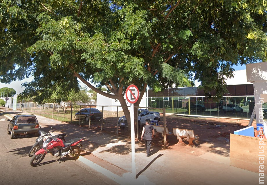 Mulher arranca dedo de idoso com golpes de enxada em Campo Grande Mulher arranca dedo de idoso com golpes de enxada em Campo Grande