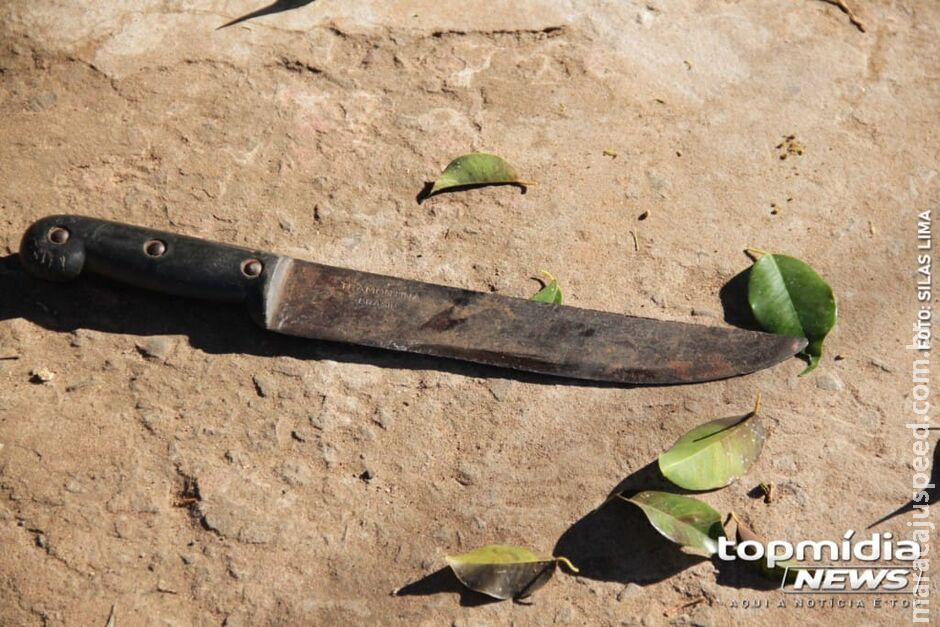 Mulher é assaltada e agredida com facão em Dourados Mulher é assaltada e agredida com facão em Dourados