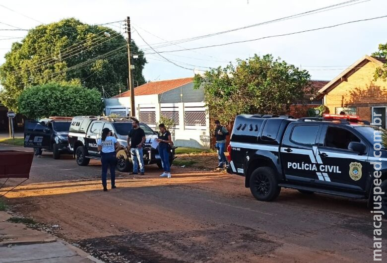 Operação contra tráfico resulta na prisão de quatro pessoas e apreensões de drogas e munições Operação contra tráfico resulta na prisão de quatro pessoas e apreensões de drogas e munições