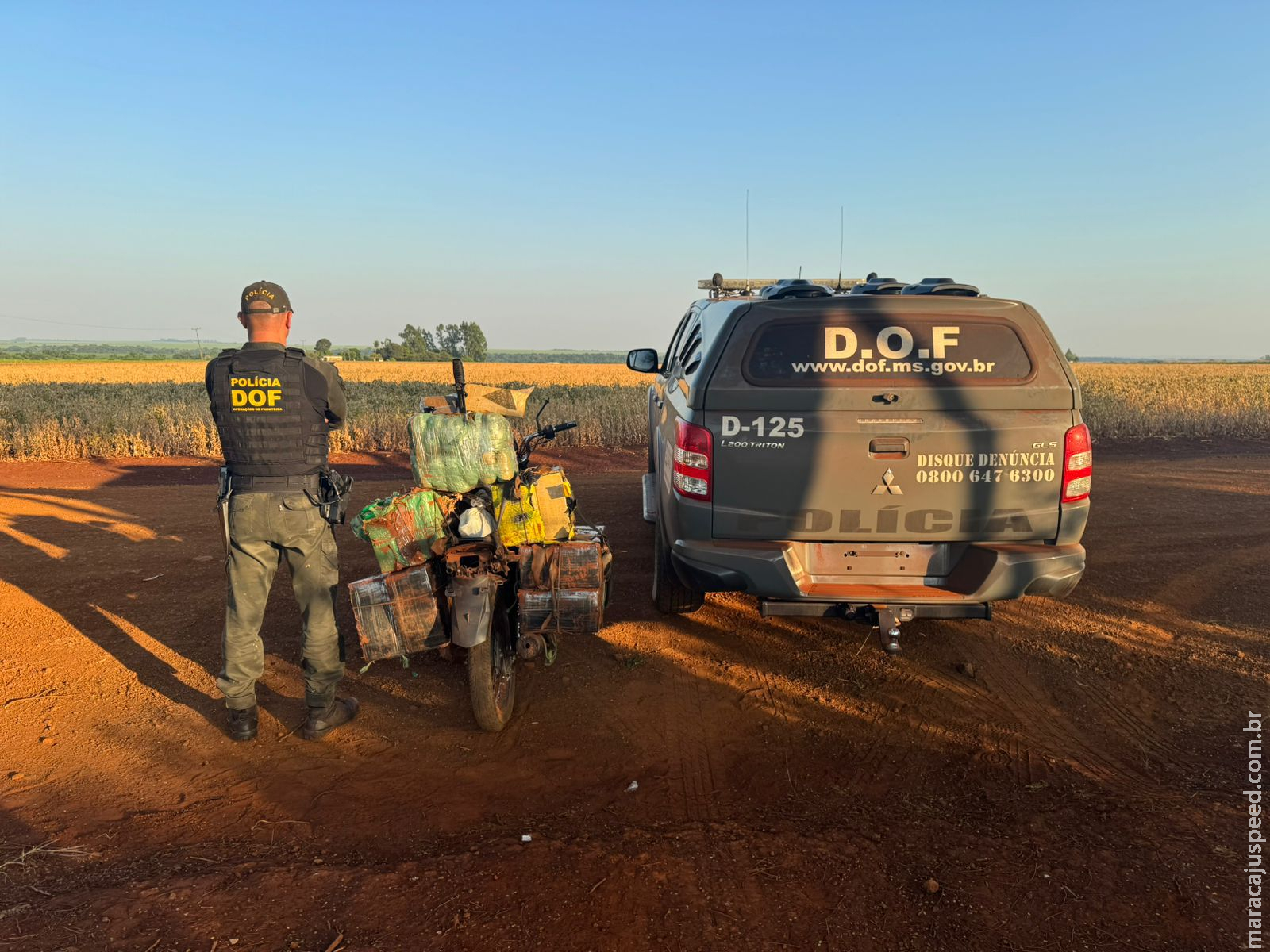 Paraguaio é preso pelo DOF com mais de 150 quilos de drogas em moto Paraguaio é preso pelo DOF com mais de 150 quilos de drogas em moto