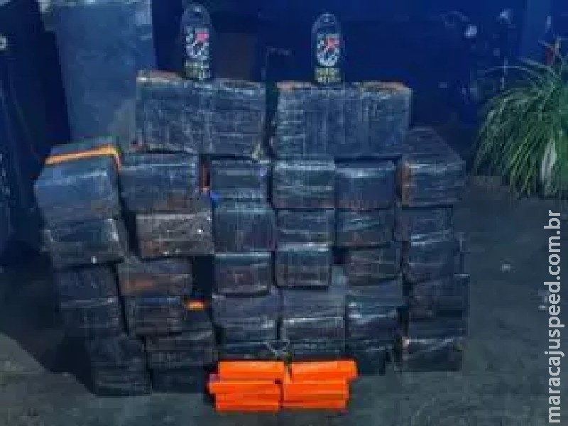 Polícia apreende mais de meia tonelada de maconha em depósito de droga no interior de MS Polícia apreende mais de meia tonelada de maconha em depósito de droga no interior de MS