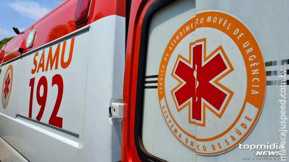 Travesti é incendiada com gasolina por grupo e luta pela vida em Campo Grande Travesti é incendiada com gasolina por grupo e luta pela vida em Campo Grande