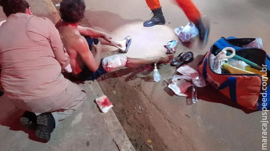 Ao tentar defender filho de agressão, homem é esfaqueado em Santa Rita do Pardo Ao tentar defender filho de agressão, homem é esfaqueado em Santa Rita do Pardo