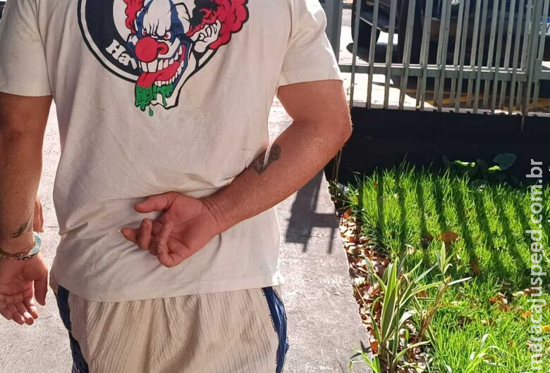 Dois são presos em flagrante durante ação contra o tráfico de drogas Dois são presos em flagrante durante ação contra o tráfico de drogas