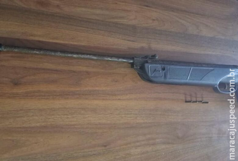 Homem é preso com arma durante inquérito que apurava crimes de violência doméstica Homem é preso com arma durante inquérito que apurava crimes de violência doméstica