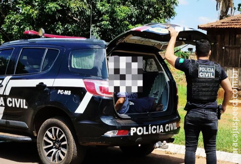 Homem é preso em flagrante após ameaçar mulher enquanto ela registrava boletim de ocorrência Homem é preso em flagrante após ameaçar mulher enquanto ela registrava boletim de ocorrência