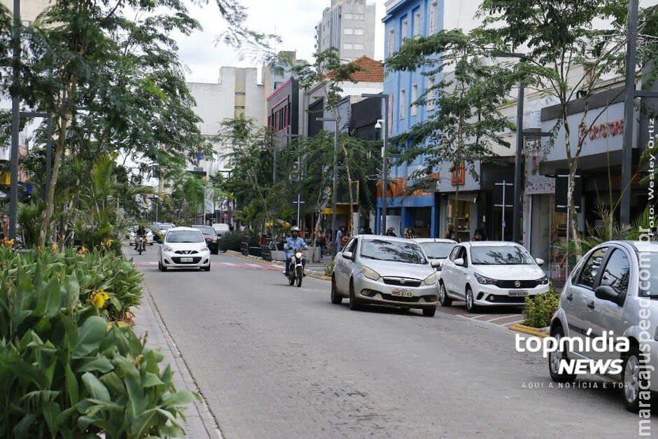 Insatisfeito com bebida, jovem agride vendedor ambulante e acaba preso na 14 de Julho Insatisfeito com bebida, jovem agride vendedor ambulante e acaba preso na 14 de Julho