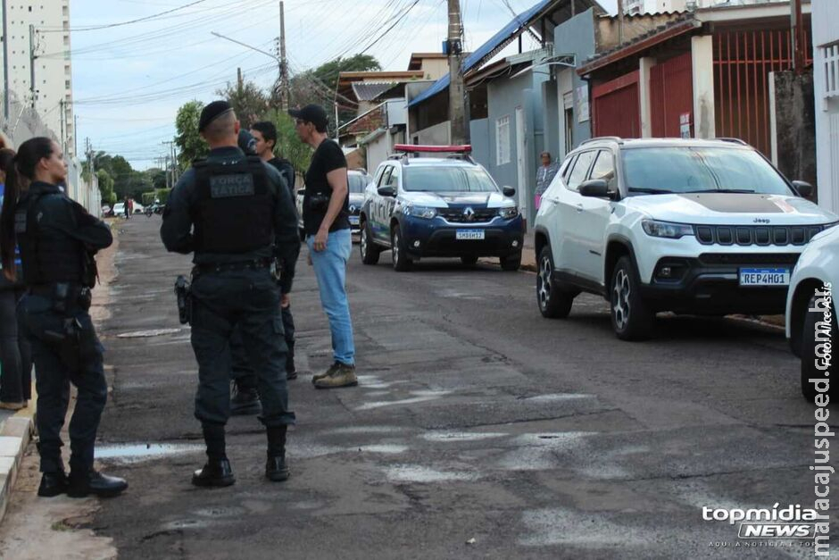 Jornalista é esfaqueada pelo ex-companheiro no São Francisco; ele foi preso
