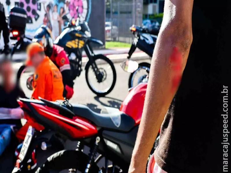 Morador em situação de rua é atropelado por motociclista ao atravessar avenida em Campo Grande Morador em situação de rua é atropelado por motociclista ao atravessar avenida em Campo Grande