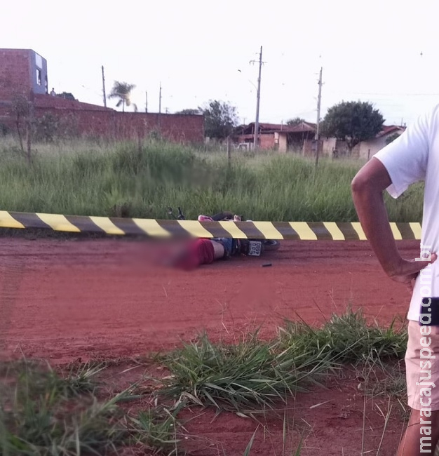 Motociclista é fuzilado e morre na hora no Rancho Alegre Motociclista é fuzilado e morre na hora no Rancho Alegre