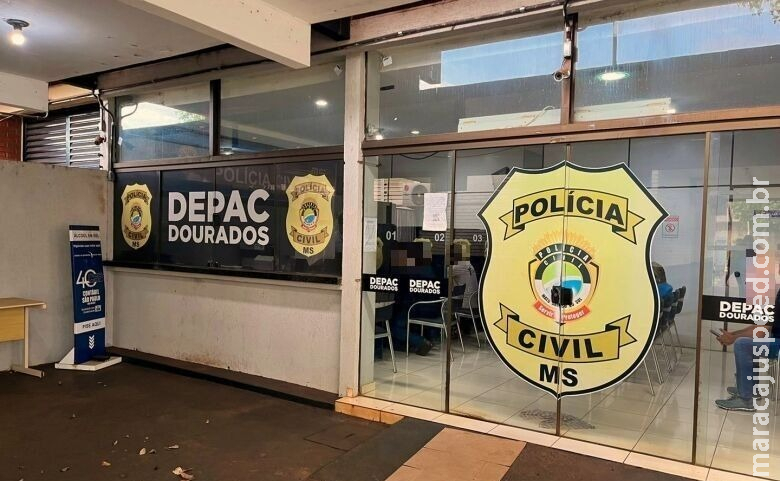 Mulher e filho são arremessados para fora de carro pelo marido durante discussão em Dourados Mulher e filho são arremessados para fora de carro pelo marido durante discussão em Dourados