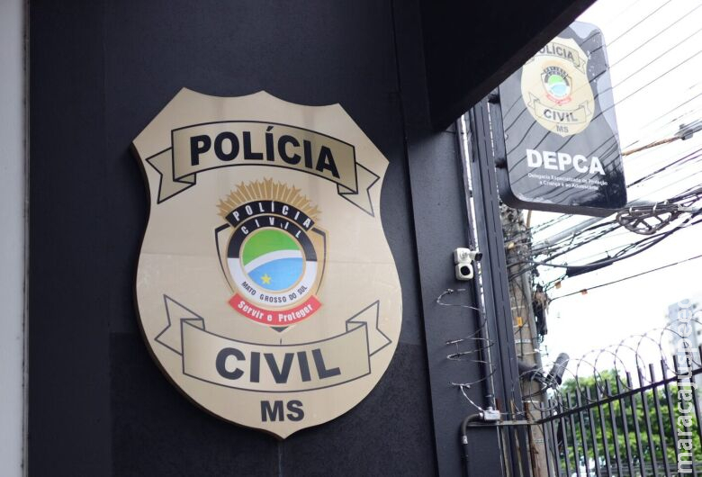 Cuidadora de criança de um ano que morreu afogada em piscina é presa Cuidadora de criança de um ano que morreu afogada em piscina é presa