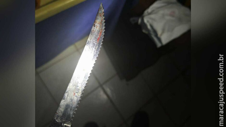 Homem agride esposa com chineladas, socos e facada em Aquidauana Homem agride esposa com chineladas, socos e facada em Aquidauana