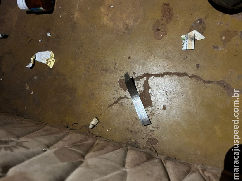 Homem invade casa da ex e a ameaça com faca em Guia Lopes da Laguna Homem invade casa da ex e a ameaça com faca em Guia Lopes da Laguna