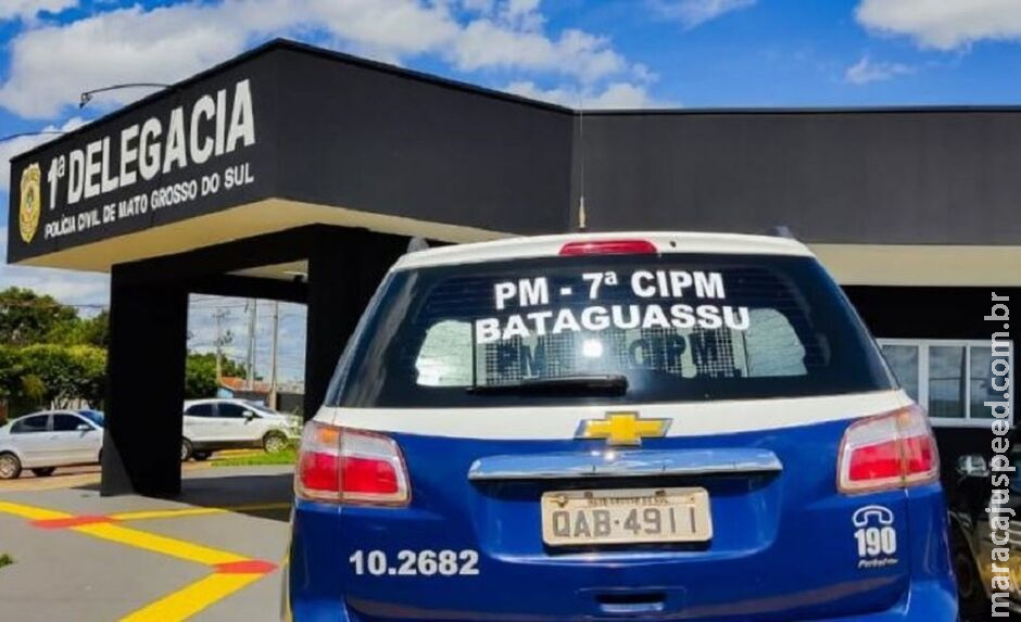 Inquilina ameaça cortar pescoço de locador com foice em Bataguassu Inquilina ameaça cortar pescoço de locador com foice em Bataguassu