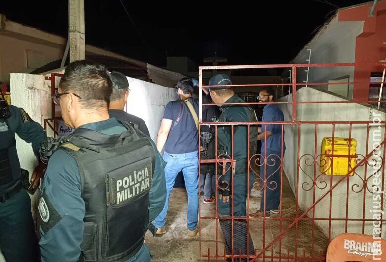 Lutador é preso e confessa ter assassinado homem após discussão Lutador é preso e confessa ter assassinado homem após discussão