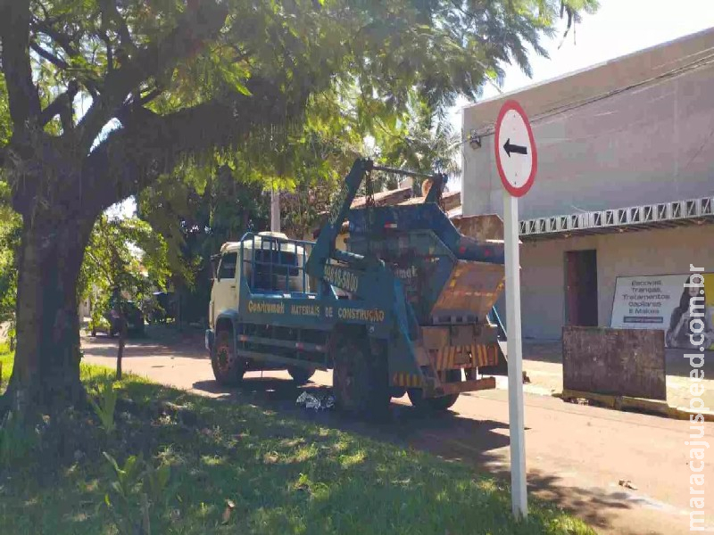 Motorista de caminhão que atropelou ex-secretária de educação é indiciado por homicídio culposo Motorista de caminhão que atropelou ex-secretária de educação é indiciado por homicídio culposo