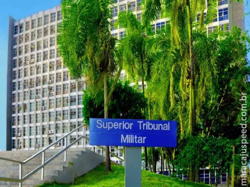 Mulher que se passava por filha de militar terá que devolver R$ 3,7 milhões ao Exército Mulher que se passava por filha de militar terá que devolver R$ 3,7 milhões ao Exército