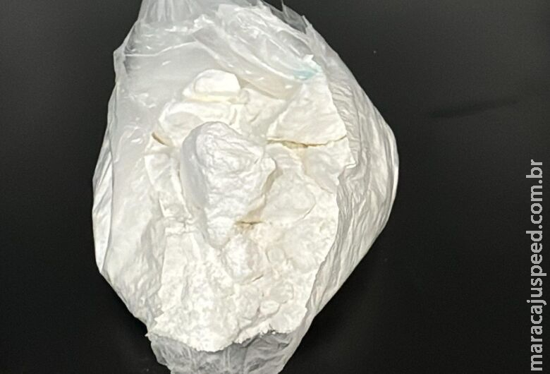 Polícia flagra mulher com porção de cocaína escondida na genitália Polícia flagra mulher com porção de cocaína escondida na genitália