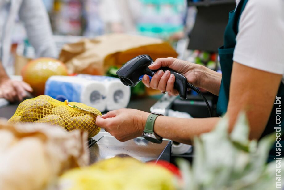 Supermercado é investigado por alterar preços e validade de produtos em Campo Grande Supermercado é investigado por alterar preços e validade de produtos em Campo Grande