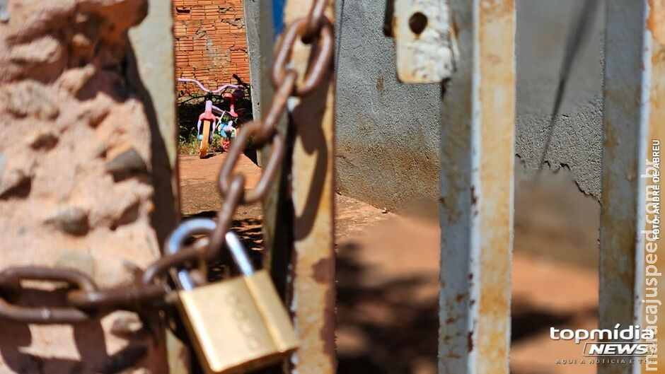 Após morte de bebê, casal é preso em flagrante por negligência em Campo Grande Após morte de bebê, casal é preso em flagrante por negligência em Campo Grande