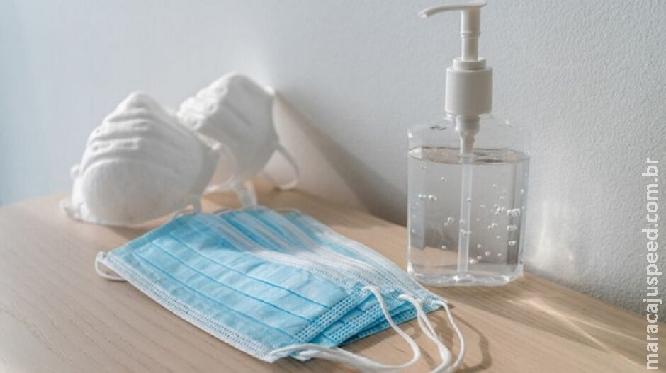Com aumento da síndrome respiratória, Corumbá suspende aulas e recomenda uso de máscaras Com aumento da síndrome respiratória, Corumbá suspende aulas e recomenda uso de máscaras