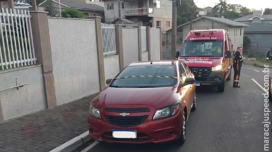 Criança de 3 anos morre ao ser esquecida dentro de carro pela madrasta em Santa Catarina Criança de 3 anos morre ao ser esquecida dentro de carro pela madrasta em Santa Catarina
