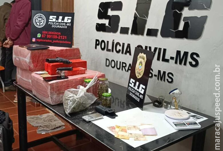 Dupla presa com mais de 70 kg de drogas é autuada por tráfico e porte ilegal de arma