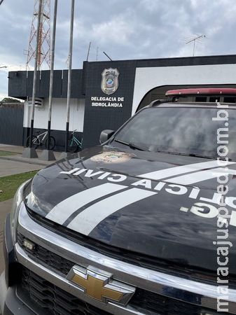 Em Sidrolândia, homem foge com criança nos braços pelas ruas após episódio de violência doméstica Em Sidrolândia, homem foge com criança nos braços pelas ruas após episódio de violência doméstica
