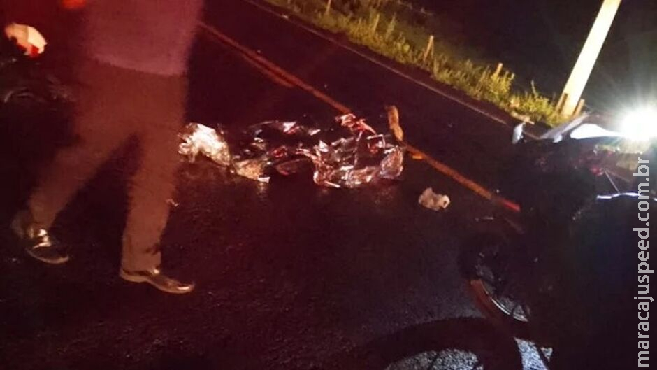 Garupa de moto morre após piloto atropelar capivara na MS-450 Garupa de moto morre após piloto atropelar capivara na MS-450