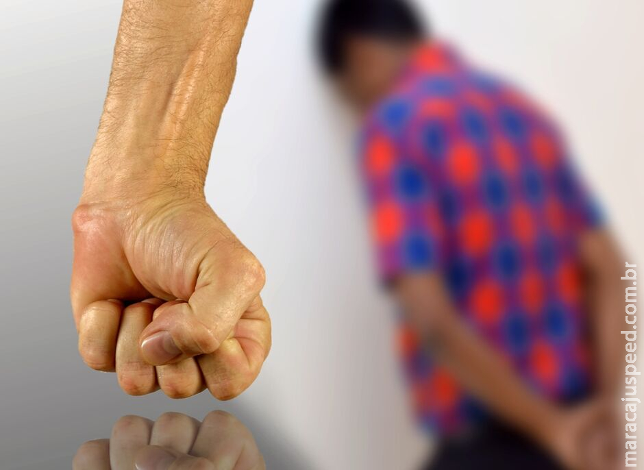 Homem é agredido pelo ex-parceiro ao tentar terminar relação em Campo Grande Homem é agredido pelo ex-parceiro ao tentar terminar relação em Campo Grande
