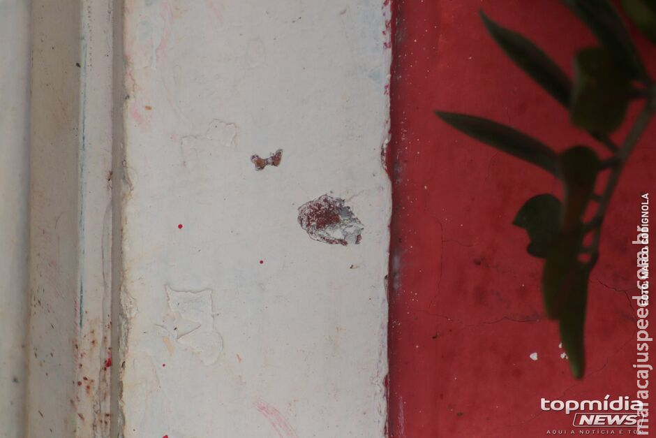 Homem é baleado por atirador encapuzado no Tarumã Homem é baleado por atirador encapuzado no Tarumã