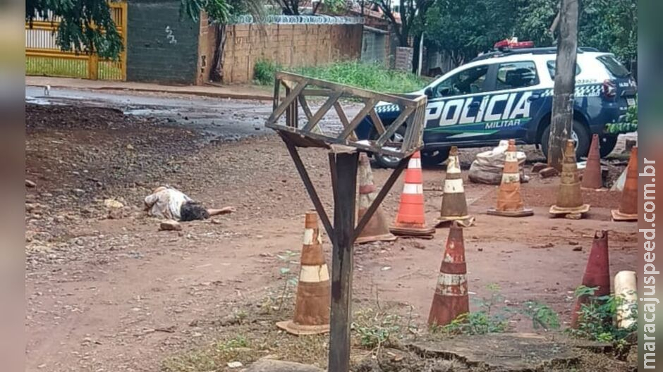 Homem é espancado em ferro-velho no Jardim Tarumã Homem é espancado em ferro-velho no Jardim Tarumã