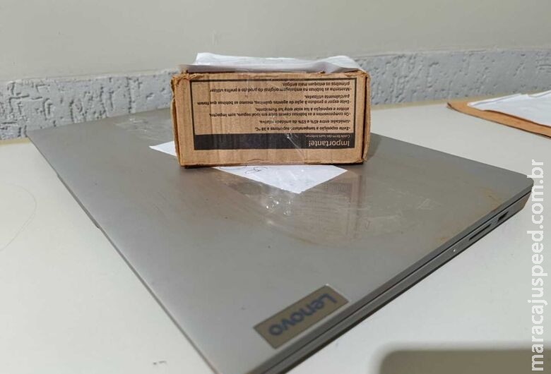 Homem é preso após invadir pizzaria e levar dinheiro e notebook Homem é preso após invadir pizzaria e levar dinheiro e notebook