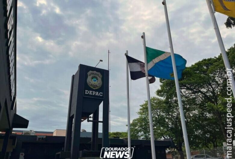 Homens são flagrados tentando aplicar golpe com falsa denúncia de assalto Homens são flagrados tentando aplicar golpe com falsa denúncia de assalto