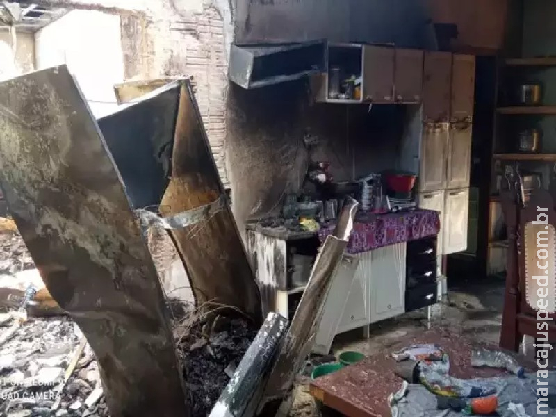 Idoso agredido e queimado pelo próprio filho morre no hospital Idoso agredido e queimado pelo próprio filho morre no hospital