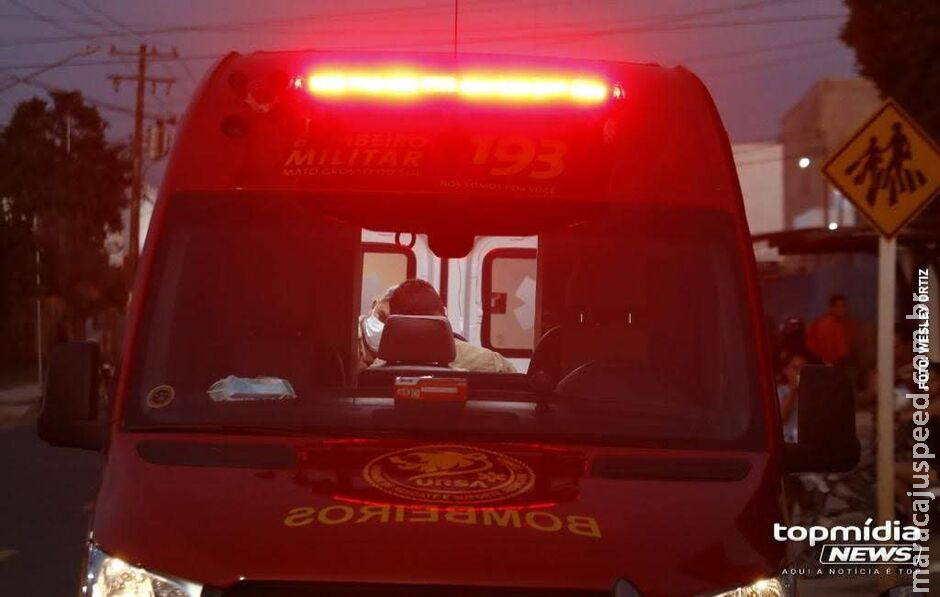 Idoso quase morre asfixiado em casa tomada por fumaça em Rio Brilhante Idoso quase morre asfixiado em casa tomada por fumaça em Rio Brilhante