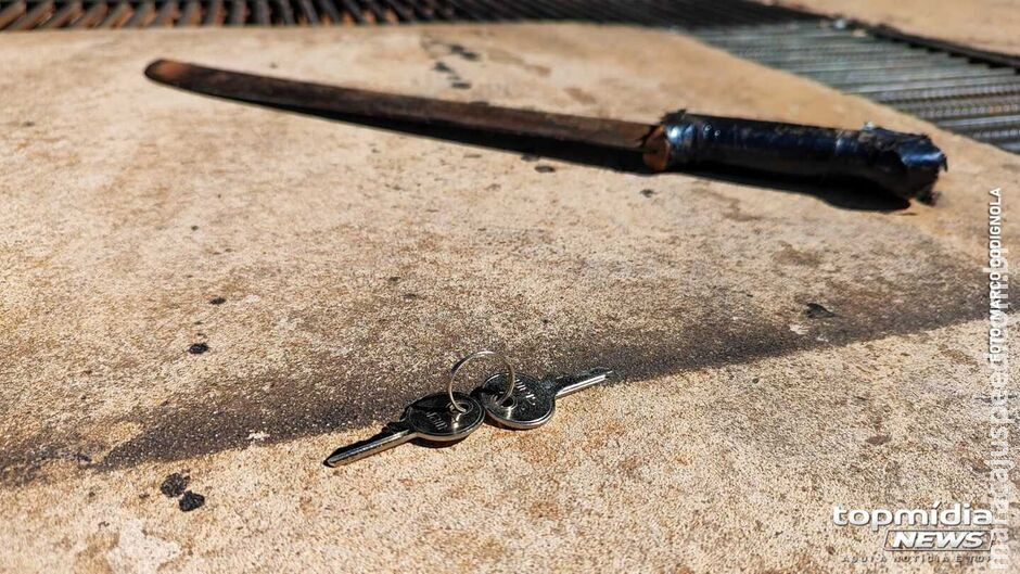 Jovem é atingido com golpes de facão no rosto pelo cunhado em Dourados Jovem é atingido com golpes de facão no rosto pelo cunhado em Dourados